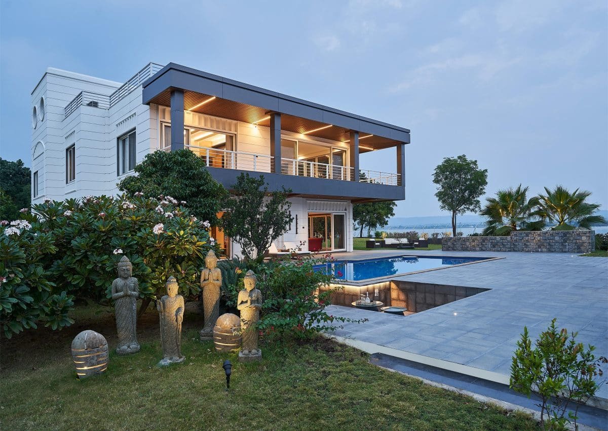 ultra luxury farmhouse